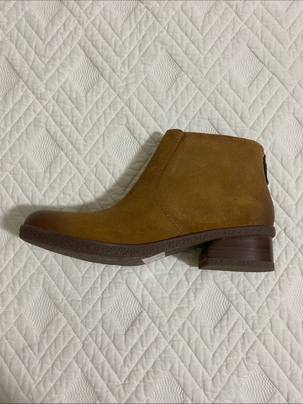 NWOB DANSKO Becki Bootie WATERPROOF Boots Women's Size 36